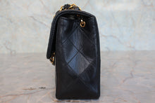 将图片加载到图库查看器,CHANEL/香奈儿 迷你CF 单盖包 链条包 羊皮 Black/Gold hardware(黑色/金色金属) 肩背包 800080224