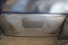 将图片加载到图库查看器,CHANEL/香奈儿 迷你 Leboy 链条包 羊皮 Navy/Silver hadware(藏蓝色/银色金属) 肩背包700120001