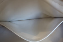 将图片加载到图库查看器,HERMES/BOLIDE 31 Clemence leather Craie A刻印 Shoulder bag 800030210