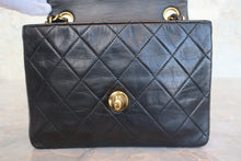 将图片加载到图库查看器,CHANEL/香奈儿 迷你CF 单盖包 链条包 羊皮 Black/Gold hardware(黑色/金色金属) 肩背包 800080224
