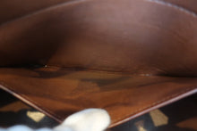 Load image into Gallery viewer, HERMES/BOLIDE 27 Ostrich lether Brown 〇Y Engraving Shoulder bag 800060121