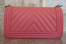 将图片加载到图库查看器,CHANEL/香奈儿 Leboy 链条包 羊皮 Pink/Silver hadware(粉色/银色金属) 肩背包 700120023