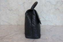 将图片加载到图库查看器,CHANEL/香奈儿 CF 梯形 手提包 荔枝皮 Black/Gold hadware(黑色/金色金属) 手提包 800030136