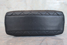 将图片加载到图库查看器,CHANEL/香奈儿 CF 梯形 手提包 荔枝皮 Black/Gold hadware(黑色/金色金属) 手提包 800030136