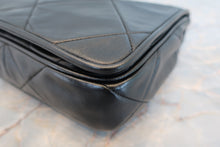 Load image into Gallery viewer, CHANEL Matelasse chain shoulder bag Lambskin Black/Gold hadware Shoulder bag 700040135