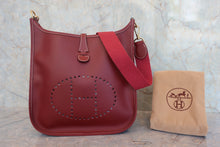 将图片加载到图库查看器,HERMES EVELYNE1 PM Chamonix leather Rouge H □D刻印 Shoulder bag 800060212