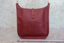 将图片加载到图库查看器,HERMES EVELYNE1 PM Chamonix leather Rouge H □D刻印 Shoulder bag 800060212