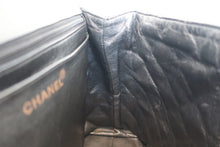 将图片加载到图库查看器,CHANEL/香奈儿 CF 梯形 手提包 荔枝皮 Black/Gold hadware(黑色/金色金属) 手提包 800030136