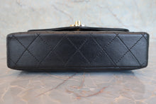 画像をギャラリービューアに読み込む, CHANEL/シャネル パリ限定ミニマトラッセダブルフラップチェーンショルダーバッグ ラムスキン ブラック/ゴールド金具 ショルダーバッグ 800030163