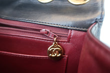 將圖片載入圖庫檢視器 CHANEL/シャネル 中マトラッセシングルフラップチェーンショルダーバッグ ラムスキン ブラック/ゴールド金具 ショルダーバッグ 700090132