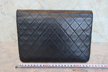 将图片加载到图库查看器,CHANEL/香奈儿 CF 按压锁 链条包 羊皮 Black/Gold hardware(黑色/金色金属) 肩背包 800090169