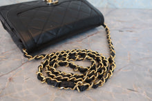 画像をギャラリービューアに読み込む, CHANEL/シャネル パリ限定ミニマトラッセダブルフラップチェーンショルダーバッグ ラムスキン ブラック/ゴールド金具 ショルダーバッグ 800030163