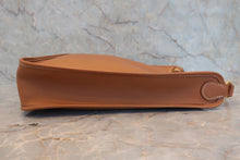 画像をギャラリービューアに読み込む, HERMES/エルメス ヴェスパPM クシュベル ゴールド □A刻印 ショルダーバッグ 800010094