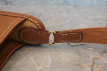 画像をギャラリービューアに読み込む, HERMES/エルメス ヴェスパPM クシュベル ゴールド □A刻印 ショルダーバッグ 800010094