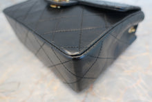 将图片加载到图库查看器,CHANEL/香奈儿 迷你CF 单盖 链条包 羊皮 Black/Gold hadware(黑色/金色金属) 肩背包 700100193
