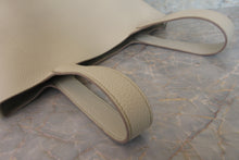 Load image into Gallery viewer, HERMES PICOTIN LOCK MM Clemence leather Craie C Engraving Hand bag 700030278