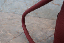 Load image into Gallery viewer, HERMES LINDY 30 Clemence leather Bois de rose □O Engraving Shoulder bag 700090129