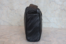将图片加载到图库查看器,CHANEL/香奈儿 经典双C 流苏 链条包 羊皮 Black/Gold hadware(黑色/金色金属) 肩背包 800030201