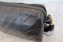将图片加载到图库查看器,CHANEL/香奈儿 经典双C 流苏 链条包 羊皮 Black/Gold hadware(黑色/金色金属) 肩背包 800030201