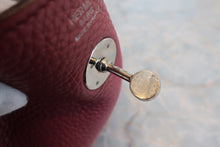 Load image into Gallery viewer, HERMES LINDY 30 Clemence leather Bois de rose □O Engraving Shoulder bag 700090129