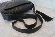 将图片加载到图库查看器,CHANEL/香奈儿 经典双C 流苏 链条包 羊皮 Black/Gold hadware(黑色/金色金属) 肩背包 800030201