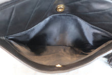 将图片加载到图库查看器,CHANEL/香奈儿 经典双C 流苏 链条包 羊皮 Black/Gold hadware(黑色/金色金属) 肩背包 800030201