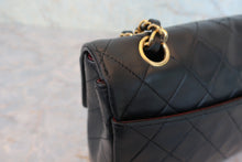 将图片加载到图库查看器,CHANEL/香奈儿 CF 链条包 羊皮 Black/Gold hardware(黑色/金色金属) 肩背包 800090198