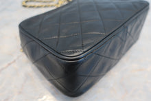 将图片加载到图库查看器,CHANEL/香奈儿 CF 流苏 链条 肩背包 羊皮 Black/Gold hadware(黑色/金色金属) 肩背包 700100184