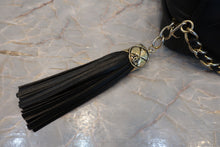 将图片加载到图库查看器,CHANEL/香奈儿 CF 流苏 链条 肩背包 羊皮 Black/Gold hadware(黑色/金色金属) 肩背包 700100184