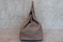 Load image into Gallery viewer, HERMES BIRKIN 40 Clemence leather Gris tourterelle/Matte silver hadware □E Engraving Hand bag 700030026