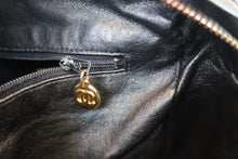 将图片加载到图库查看器,CHANEL/香奈儿 经典双C 流苏 链条包 羊皮 Black/Gold hadware(黑色/金色金属) 肩背包 800030201