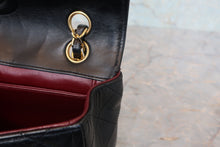将图片加载到图库查看器,CHANEL/香奈儿 CF 链条包 羊皮 Black/Gold hardware(黑色/金色金属) 肩背包 800090198