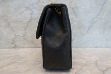 将图片加载到图库查看器,CHANEL/香奈儿 迷你CF 单盖 链条包 羊皮 Black/Gold hadware(黑色/金色金属) 肩背包 700100176