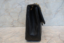 将图片加载到图库查看器,CHANEL/香奈儿 迷你CF 单盖 链条包 羊皮 Black/Gold hadware(黑色/金色金属) 肩背包 700100176