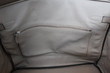 Load image into Gallery viewer, HERMES BIRKIN 40 Clemence leather Gris tourterelle/Matte silver hadware □E Engraving Hand bag 700030026