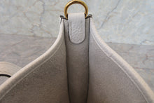 Load image into Gallery viewer, HERMES  EVELYNE TPM Clemence leather New white W Engraving Shoulder bag 700030183