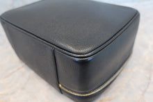 Load image into Gallery viewer, CHANEL CC mark 2WAY vanity Caviar skin Black/Gold hadware Vanity 700100187