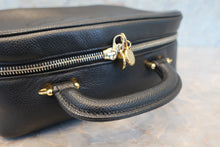 Load image into Gallery viewer, CHANEL CC mark 2WAY vanity Caviar skin Black/Gold hadware Vanity 700100187