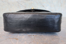 Load image into Gallery viewer, CHANEL Matelasse Chain shoulder bag Lambskin Black/Gold hardware Shoulder bag 800090166