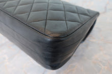 Load image into Gallery viewer, CHANEL Matelasse Chain shoulder bag Lambskin Black/Gold hardware Shoulder bag 800090166