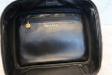 Load image into Gallery viewer, CHANEL CC mark 2WAY vanity Caviar skin Black/Gold hadware Vanity 700100187