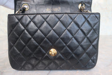 Load image into Gallery viewer, CHANEL Matelasse Chain shoulder bag Lambskin Black/Gold hardware Shoulder bag 800090166
