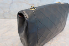 将图片加载到图库查看器,CHANEL/香奈儿 戴妃 CF 链条包 羊皮 Black/Gold hadware(黑色/金色金属) 肩背包 700100154