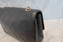 将图片加载到图库查看器,CHANEL/香奈儿 戴妃 CF 链条包 羊皮 Black/Gold hadware(黑色/金色金属) 肩背包 700100154