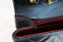 將圖片載入圖庫檢視器 CHANEL/シャネル デカマトラッセシングルフラップチェーンショルダーバッグ ラムスキン ブラック/ゴールド金具 ショルダーバッグ 700040020