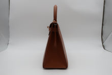 Load image into Gallery viewer, HERMES KELLY 28 Graine Couchevel leather Gold 〇T Engraving Shoulder bag 800100010