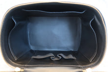 Load image into Gallery viewer, CHANEL CC mark vanity Caviar skin Black/Gold hadware Vanity 800050100