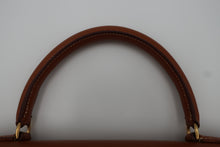 Load image into Gallery viewer, HERMES KELLY 28 Graine Couchevel leather Gold 〇T Engraving Shoulder bag 800100010