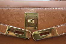 Load image into Gallery viewer, HERMES KELLY 28 Graine Couchevel leather Gold 〇T Engraving Shoulder bag 800100010