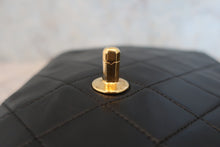 将图片加载到图库查看器,CHANEL/香奈儿 迷你CF 单盖 链条包 羊皮 Black/Gold hadware(黑色/金色金属) 肩背包 800020181